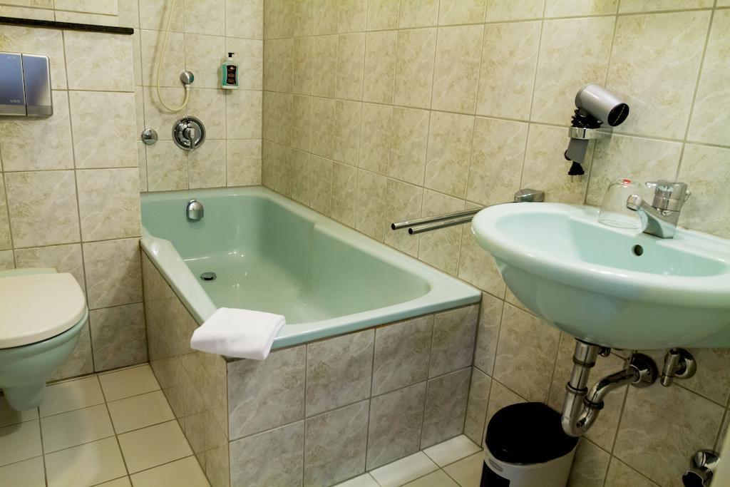 Heidekrug Hotel Oberursel Pokój zdjęcie